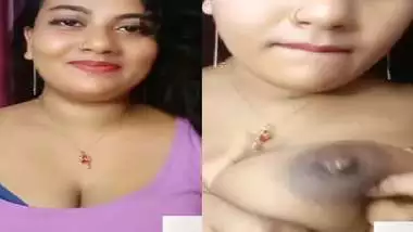 Chubby bhabhi striptease big boobs and pussy show